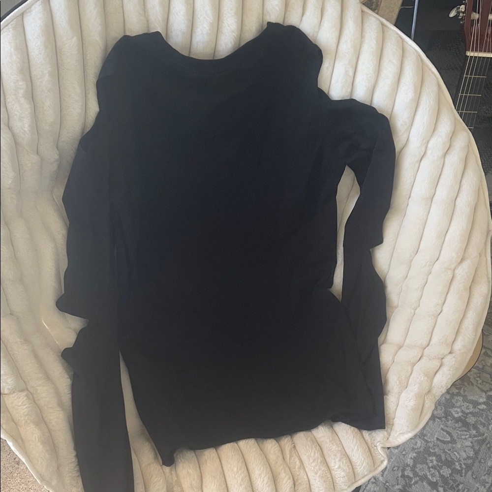 Black Cold Shoulder Top with White Graphic - Picture 5 of 5
